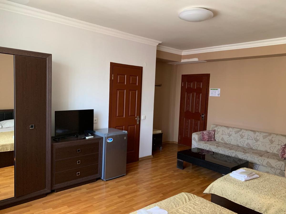Prestige Hotel Batumi Exteriör bild