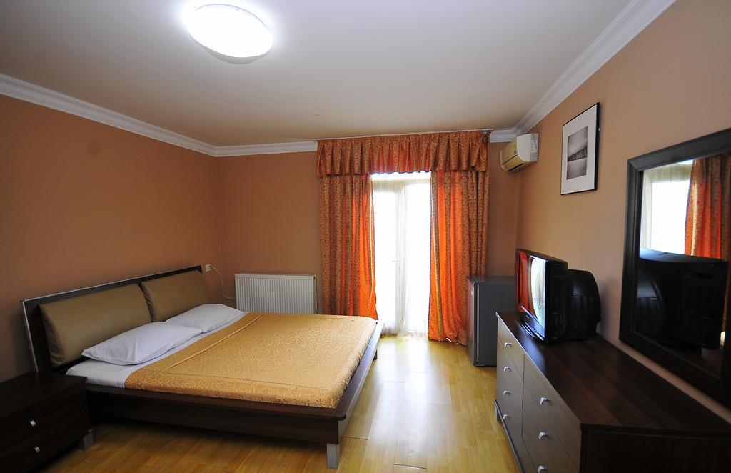 Prestige Hotel Batumi Exteriör bild