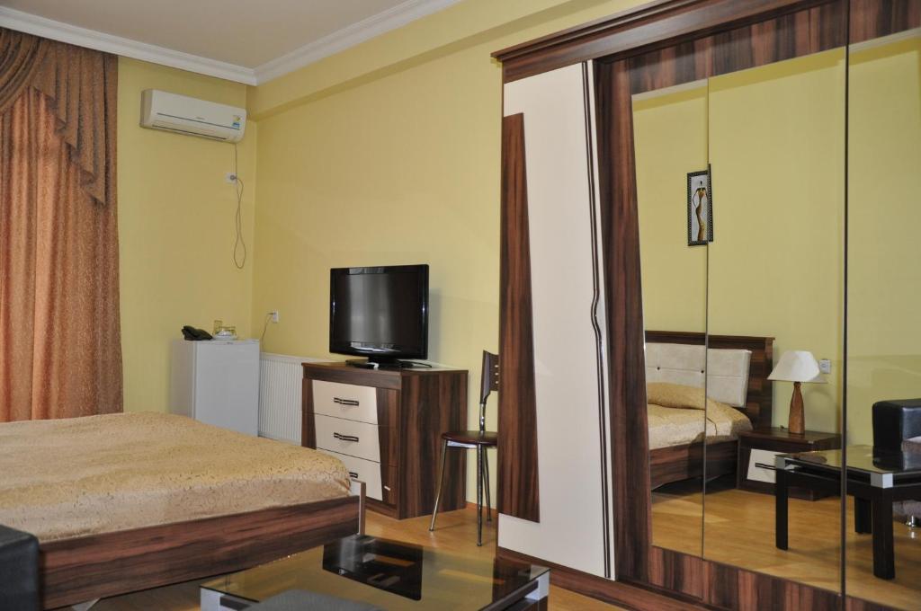 Prestige Hotel Batumi Exteriör bild